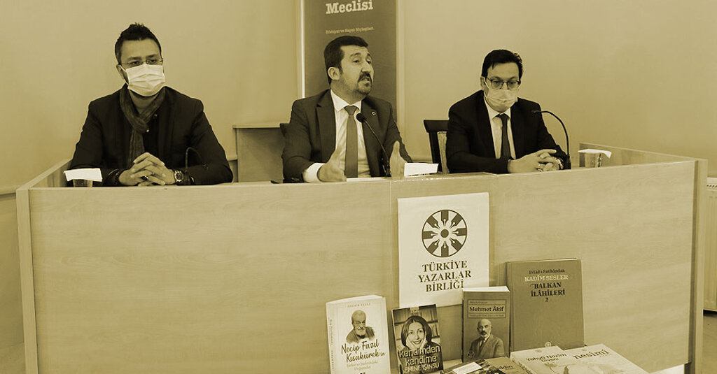 Prof. Dr. İbrahim Tellioğlu’na TYB’nin “Yılın Yazar, Fikir Adamı ve Sanatçıları” Ödülü Verildi