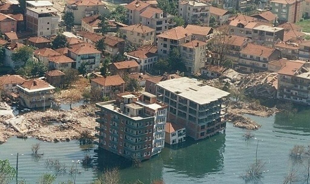 17 Ağustos 1999 depremi şiddeti, can kaybı, saati: 17 Ağustos depremi ölü ve yaralı sayısı