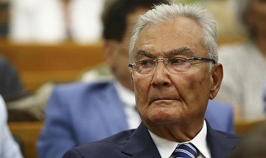 Deniz Baykal Neden Öldü? Siyaset Dünyasının Önemli İsmi Yaşamını Yitirdi