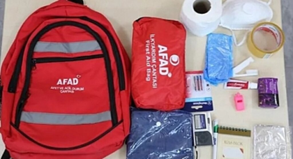 Deprem çantası nerede durmalı, nereye konmalı? Deprem çantasına ne konur? İşte hayat kurtaracak bilgiler