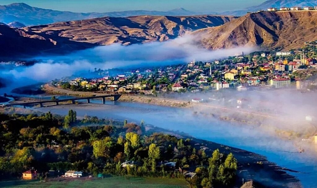 Elazığ Palu Nerede, Hangi İle Bağlı? Palu İlçesinin Nüfusu ve Coğrafi Yapısı Hakkında Bilgiler