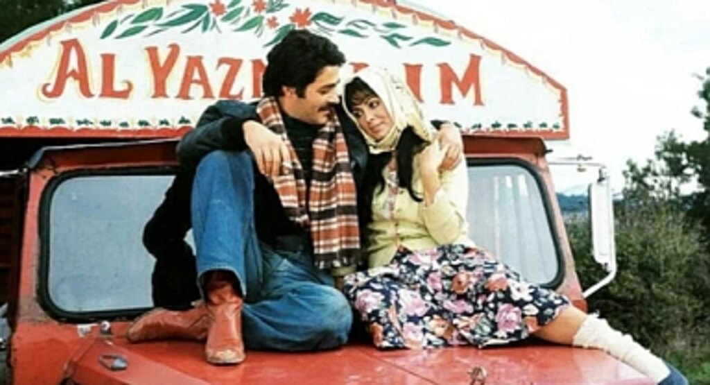 Selvi Boylum Al yazmalım filminin konusu nedir? Selvi Boylum Al yazmalım oyuncuları kimler? Selvi Boylum Al yazmalım kaç yılında, nerede çekildi?