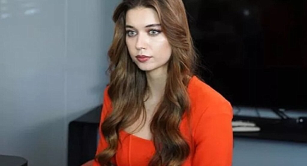 Yalı Çapkını'nın Seyran'ı Afra Saraçoğlu da deprem faciası için kolları sıvadı! Bağışladığı tutar...