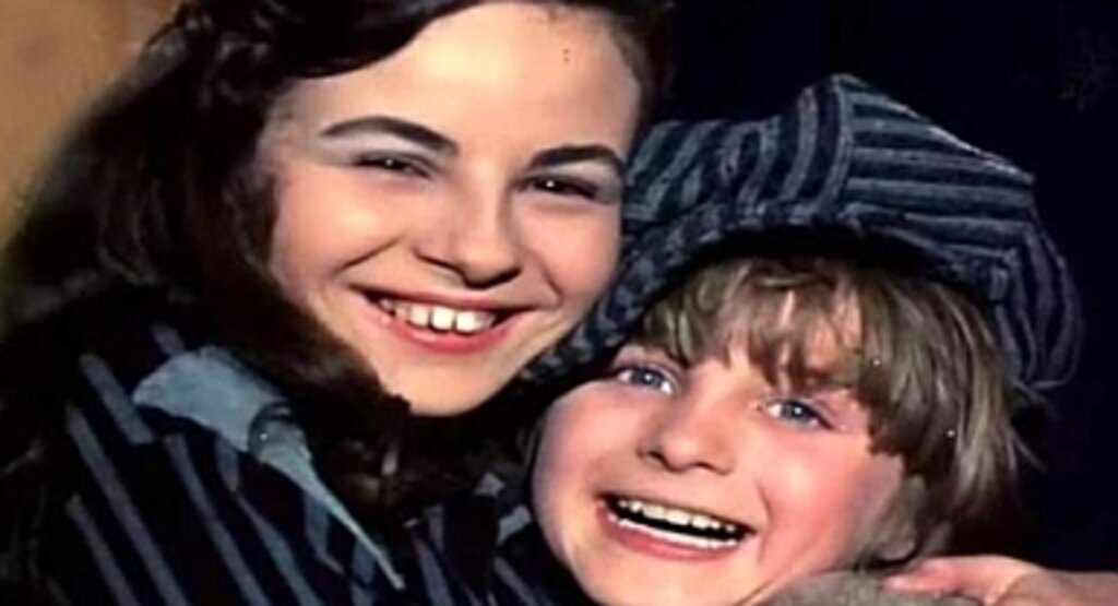 Ayşecik İle Ömercik filminin konusu nedir? Ayşecik İle Ömercik oyuncu kadrosu! Ayşecik İle Ömercik kaç yılında, nerede çekildi?