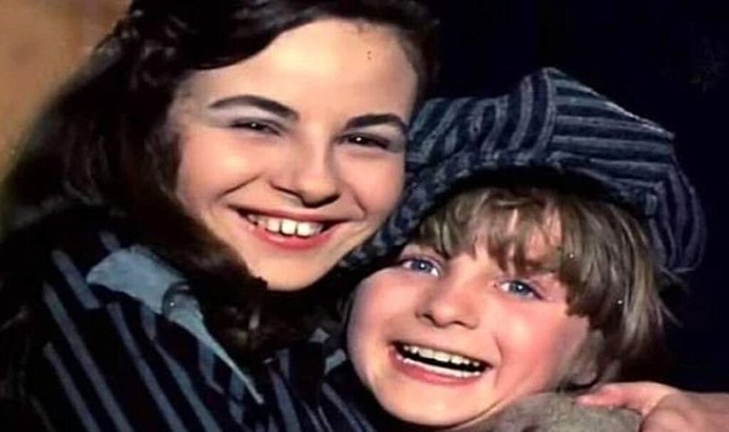 Ayşecik İle Ömercik filminin konusu nedir? Ayşecik İle Ömercik oyuncu kadrosu! Ayşecik İle Ömercik kaç yılında, nerede çekildi?
