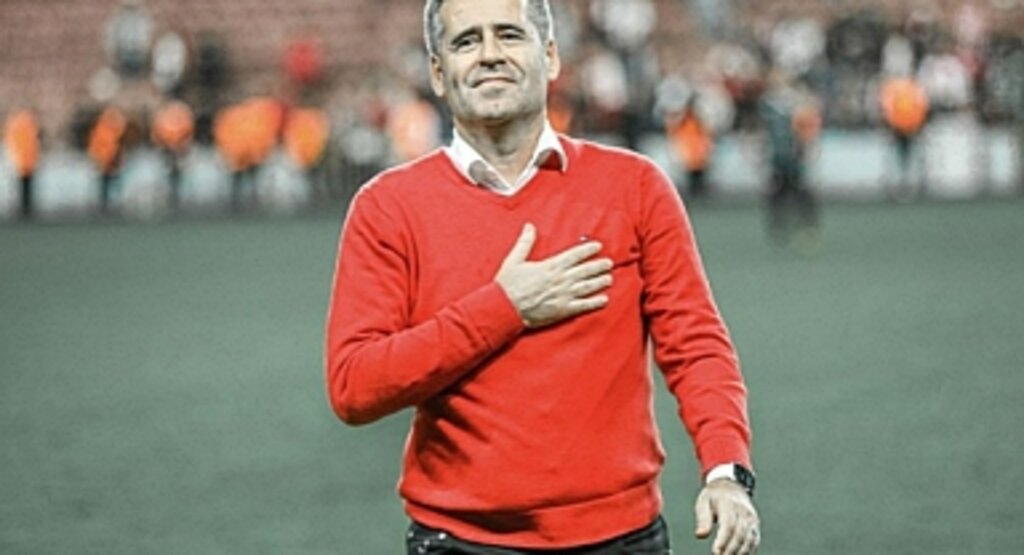 Samsunspor Taraftarlarının Yoğun Talebi Üzerine Eroğlu'nun Uğurlu Kazağı Satışa Çıktı!