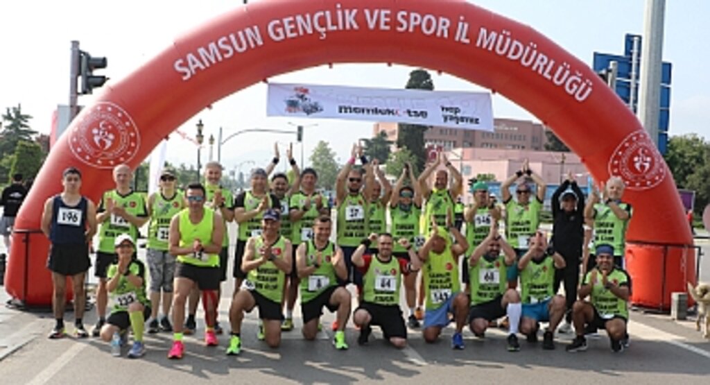 19 Mayıs Yarı Maratonu'nda 248 Sporcu Madalya İçin Koştu
