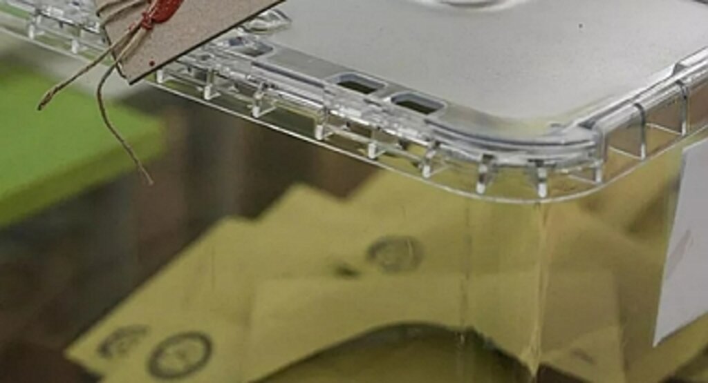 Yüksek Seçim Kurulu duyurdu! 1 Milyonu Aştı: İşte Saat 21.30 İtibarıyla Oy Kullanma Rakamı