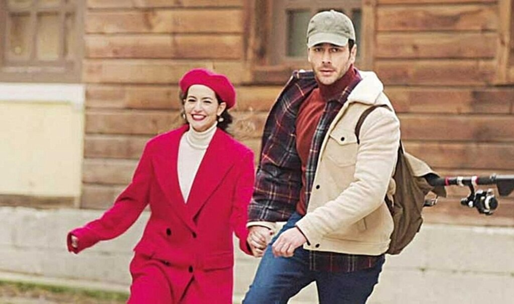 Bekle Beni Sevgilim filminin konusu nedir? Bekle Beni Sevgilim oyuncu kadrosu! Bekle Beni Sevgilim kaç yılında, nerede çekildi?