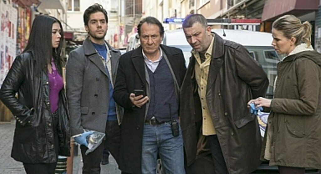 Arka Sokaklar Dizisi Sevenleri Sevindiren Haber: Ağustos Ayında Çekimler Başlıyor!