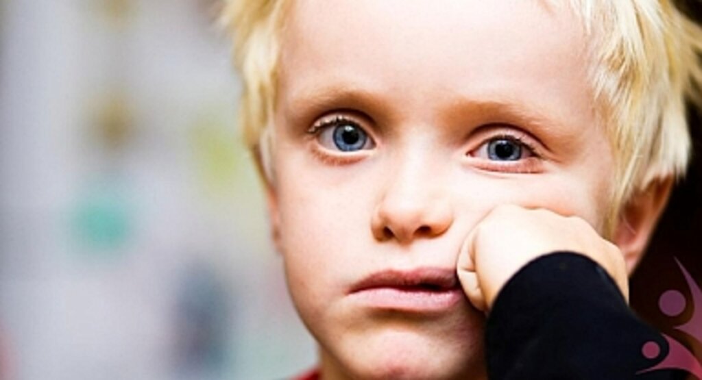 Asperger Sendromu Nedir? Belirtileri, Tedavisi ve Yaşam Kalitesine Etkileri