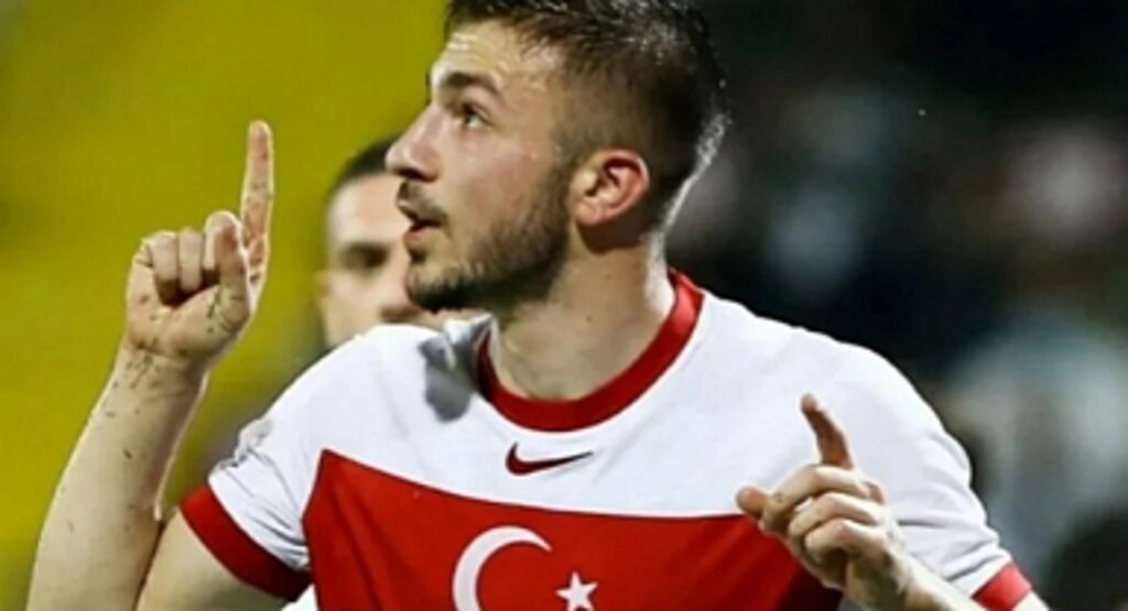 Halil Dervişoğlu, Galatasaray'a Transfer Oldu: Beşiktaş'ın Son Anda Rotası Değişti