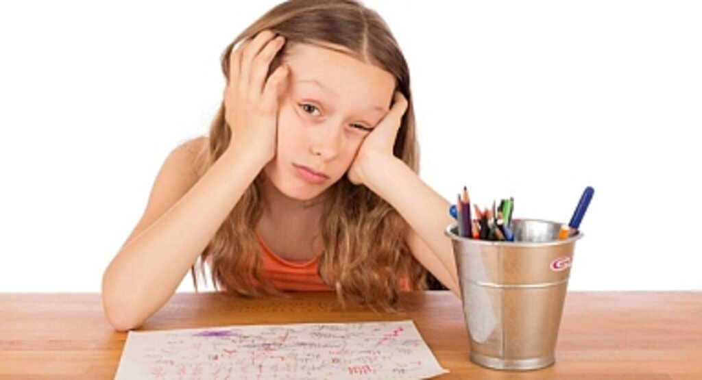 Dikkat Eksikliği Hiperaktivite Bozukluğu (DEHB) Nedir? Belirtileri ve Tedavi Yöntemleri
