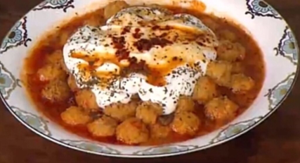 MasterChef Türkiye'de Yarışmacılar Sıkıcık Çorbası İçin Kıyasıya Mücadele Verdi: İşte En Lezzetli Tarif!