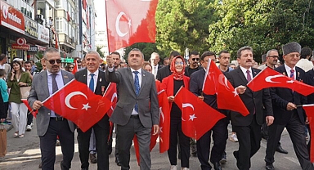 MHP Samsun İl Başkanı Burhan Mucur, Cumhuriyet Bayramı Kutlamalarına Katıldı