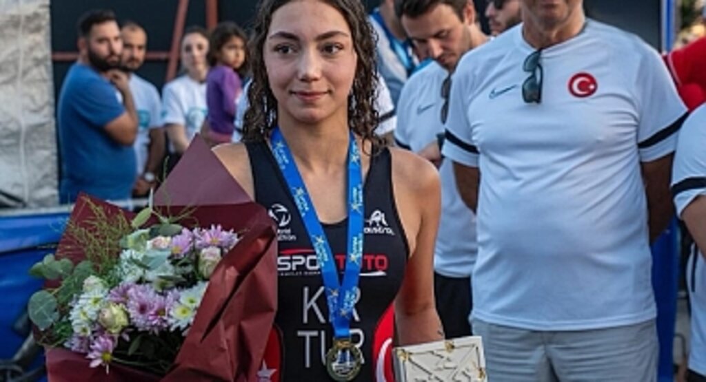 Selinay Tuğçe Kır, Avrupa Triatlon Kupası'nda Altın Madalyayı Ordu'ya Getirdi