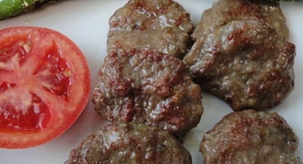 MasterChef'te Damaklarda İz Bırakan İnegöl Köfte Tarifi