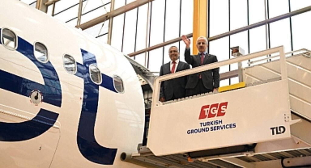 Ulaştırma ve Altyapı Bakanı Uraloğlu, AJET Lansmanında Büyük Vizyonunu Paylaştı: Türkiye Havacılıkta Küresel Lider Olacak!