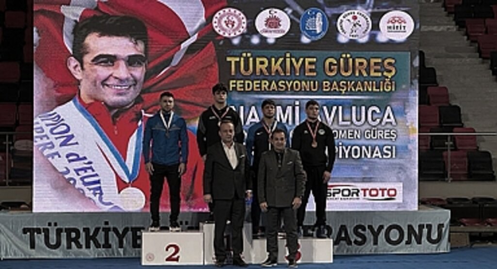 Alperen Berber, Türkiye Şampiyonası'nda Altın Madalya Kazanarak Zaferine Yeni Bir Halka Ekledi