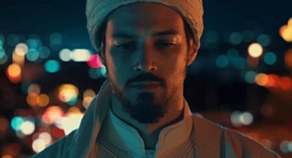 FOX TV'nin Yeni Dizisi Kızıl Goncalar'ın İlk Bölümü Yayımlandı: Atatürkçü Levent ile Tarikatın İçindeki Meryem'in Karşılaşması!