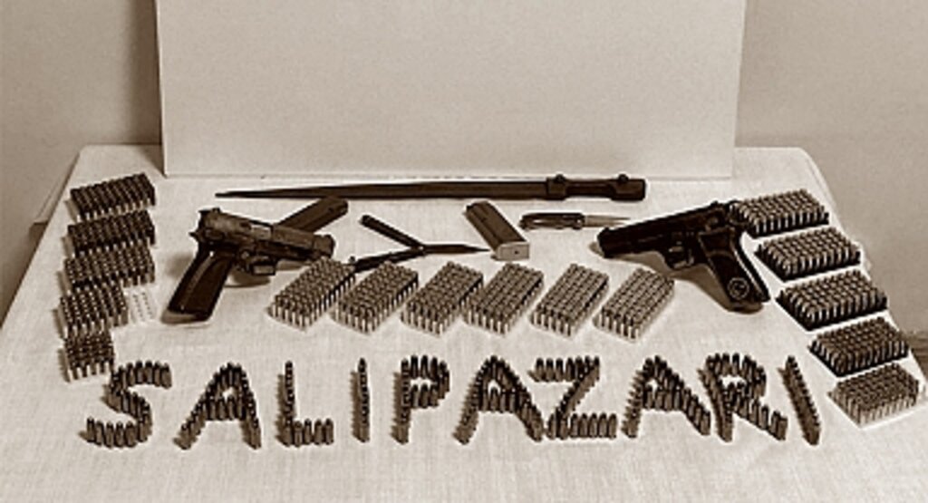 Salıpazarı'nda Başarılı Operasyon: Ruhsatsız Silahlar Ele Geçirildi, İki Şüpheli Gözaltına Alındı