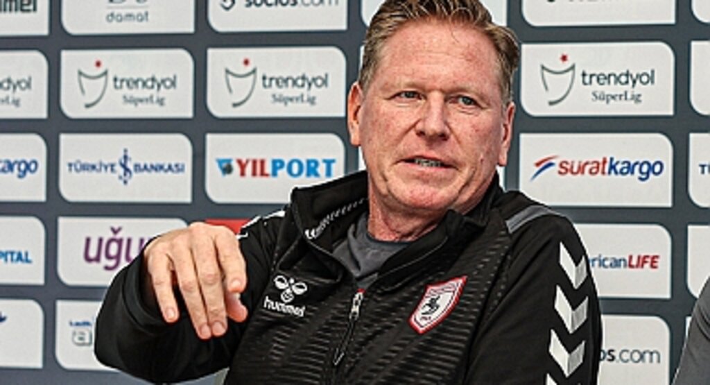 Samsunspor Teknik Direktörü Markus Gisdol: 'Taraftarımızın Süper Lig'deki Desteğine İhtiyacımız Var!
