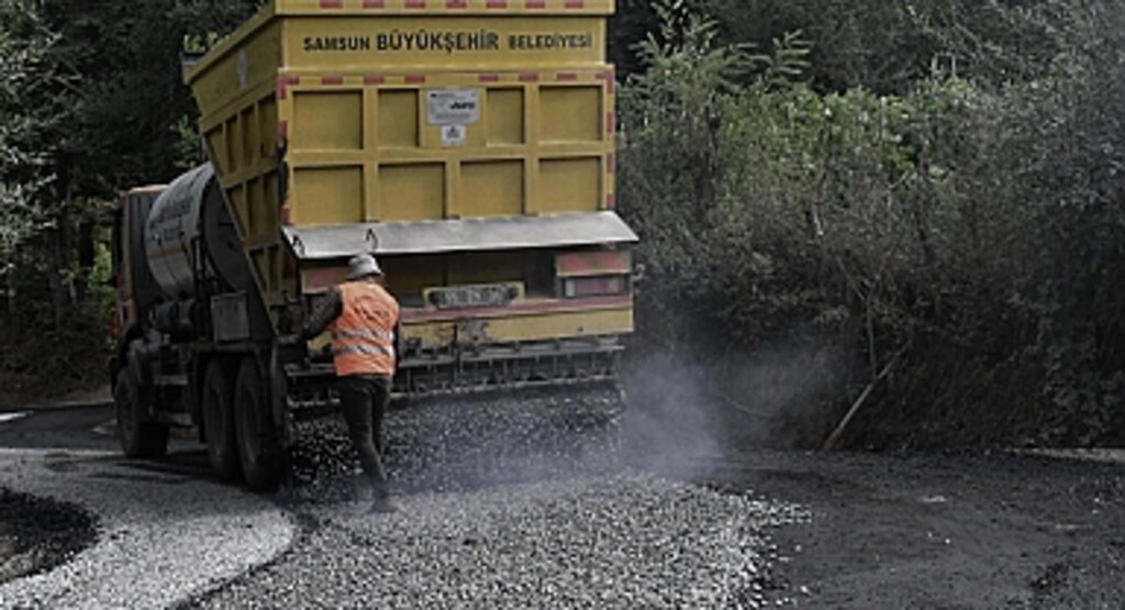 Samsun Büyükşehir Belediyesi 2023'te 536 Milyon Liralık Yol Yatırımıyla Ulaşım Altyapısını Güçlendirdi