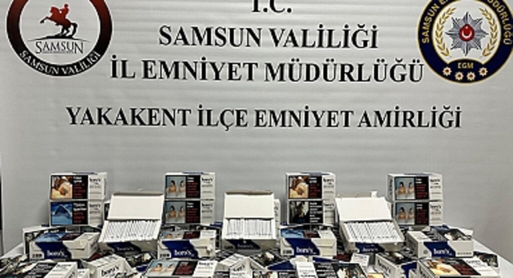 Yakakent'te Kaçak Sigara Operasyonu: Şüpheli Araç Kaçma Girişiminde Yakalandı!