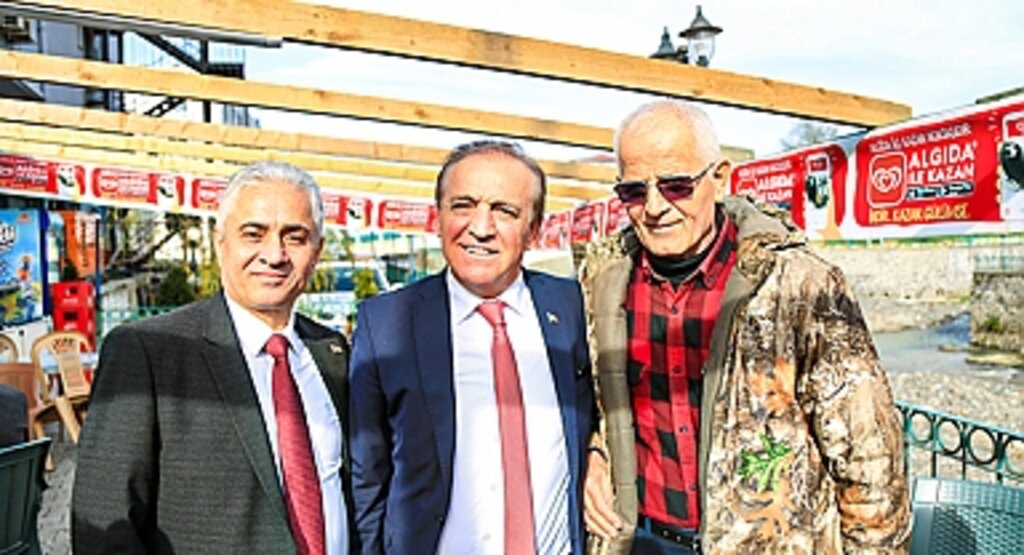 Cevat Öncü, Tez-Koop-İş Sendikası'nda İşsizlik ve İşçi Haklarına Dikkat Çekti