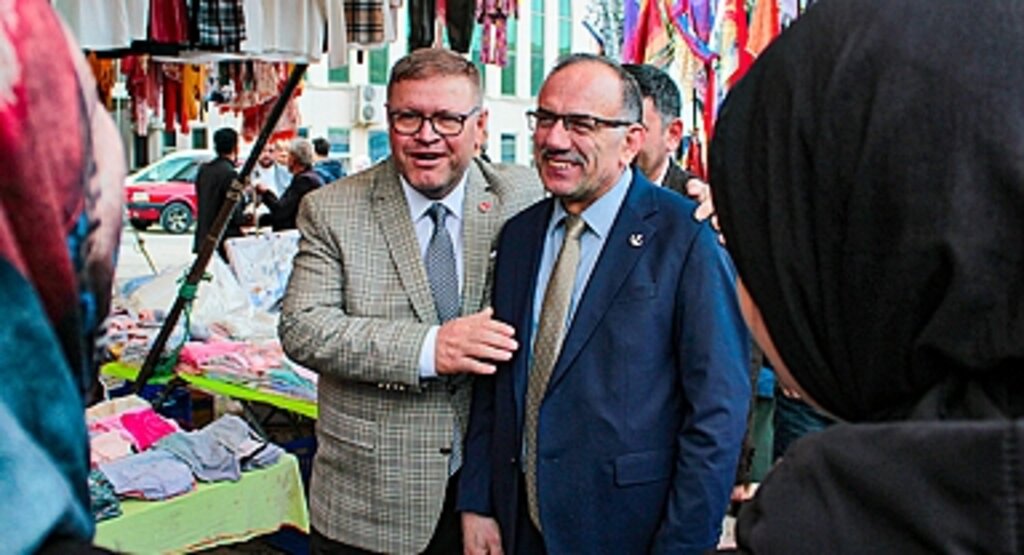 Yeniden Refah Partisi Adayı Adem Güney: Uzaya İnsan Gönderiyoruz, Ama Yolları Çözemiyoruz!