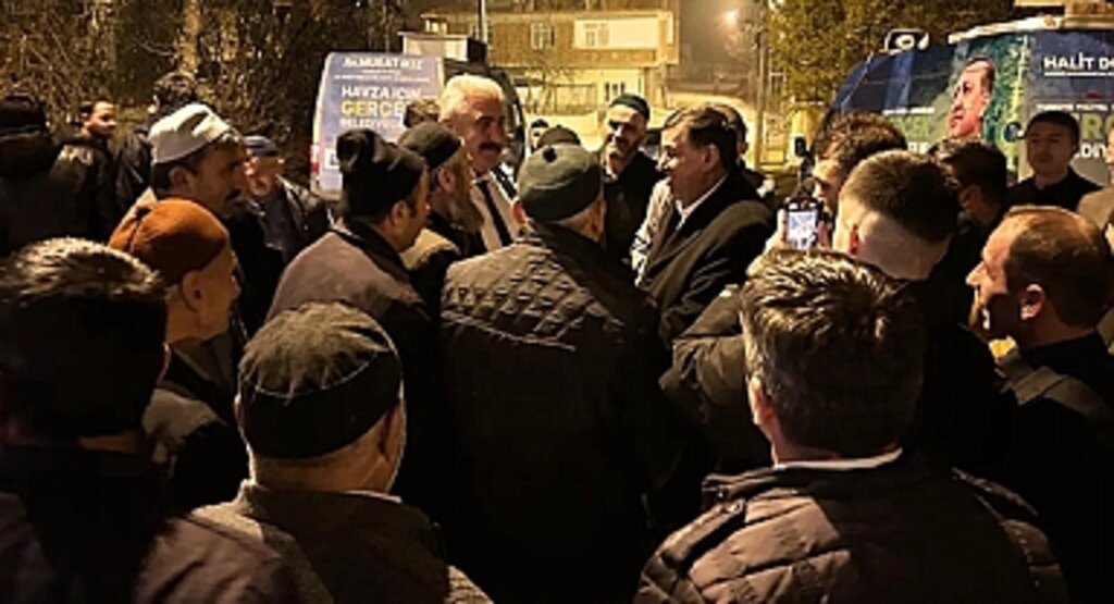 Murat İkiz'in Erikbelen Mahallesi Ziyareti Gece Mitingine Dönüştü