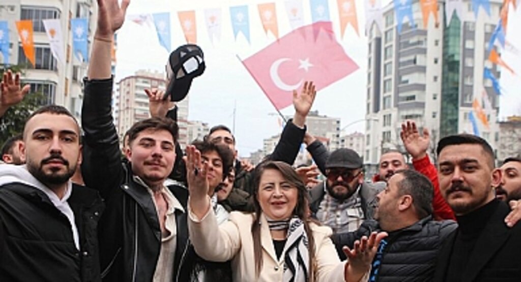 Özlem Maraş: Atakum'un Geleceği Birlikte ve Tecrübeyle Şekillendirilmeli