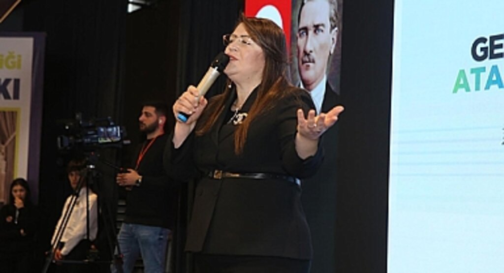Özlem Maraş'ın Atakum Kart Projesi Gençleri Sevindirecek
