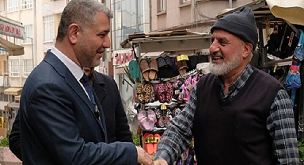 Tangal, 100. Yıl Bulvarı'nda Esnaf ve Vatandaşlarla Buluştu: Değişim İçin Güven Artıyor