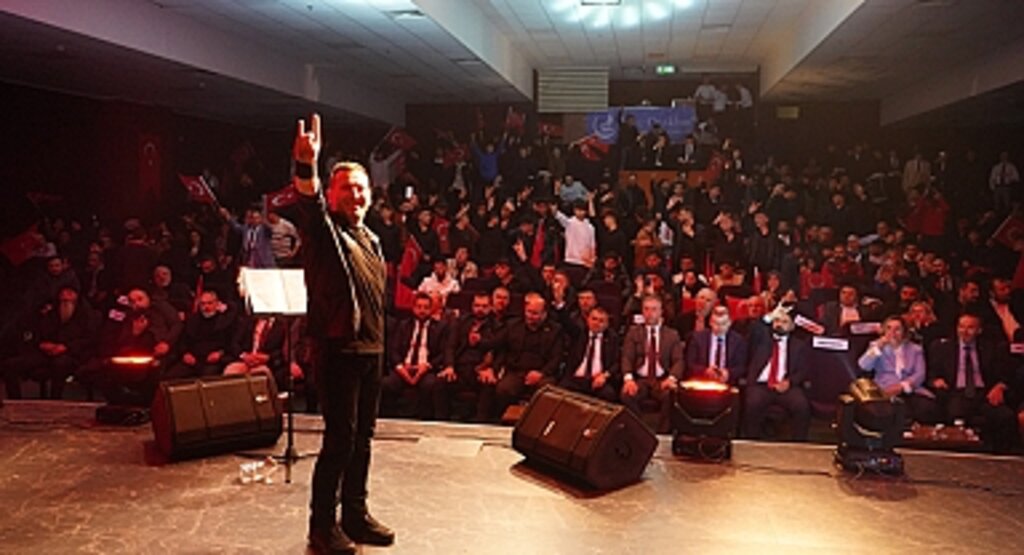 Ülkü Ocakları Birlik Gecesi'nde MHP Samsun İl Başkanı Burhan Mucur: Sözün Sözümüz, Yolun Yolumuzdur