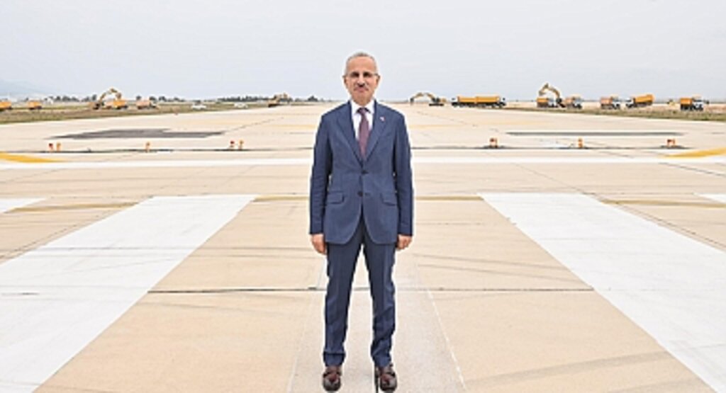 Hatay Havalimanı'nda Uçuşlar Yeniden Başladı: Bakan Uraloğlu Açıkladı