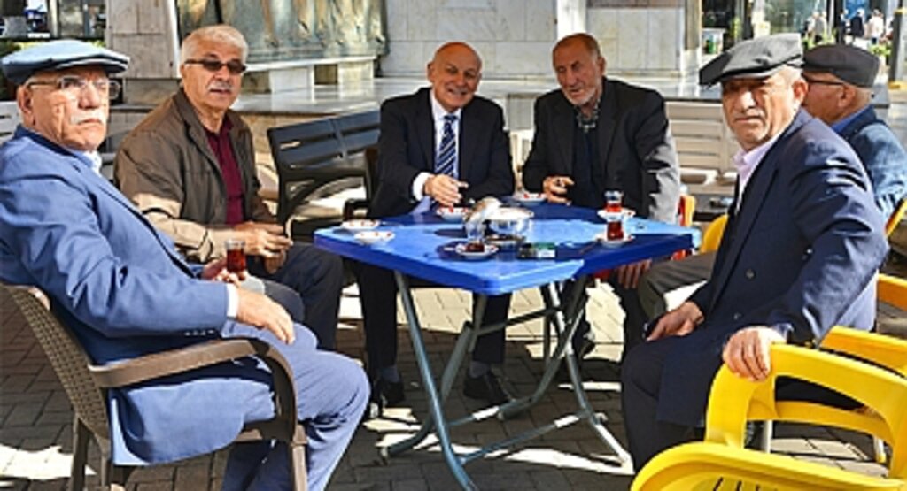 Başkan Şenol Kul, Vatandaşlarla Sık Sık Bir Araya Geliyor