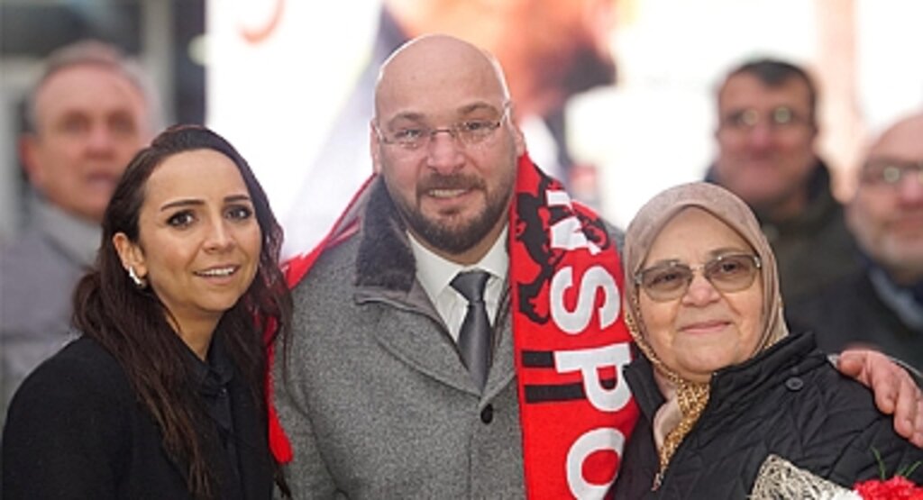 Atakum Belediye Başkanı Serhat Türkel'den Anlamlı Anneler Günü Mesajı: Annelerimizin Değerini Bir Kez Daha Hatırladık