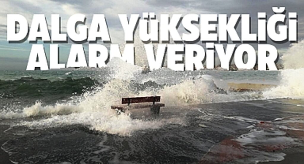 Dalga Yüksekliği Alarm Veriyor: Samsun Valiliği'nden Denize Girmeyin Uyarısı!