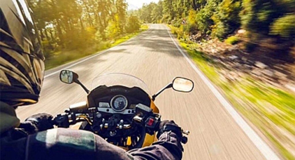 B Sınıfı Ehliyete Motosiklet Yetkisi! Şehir İçi Ulaşıma Yeni Düzenleme