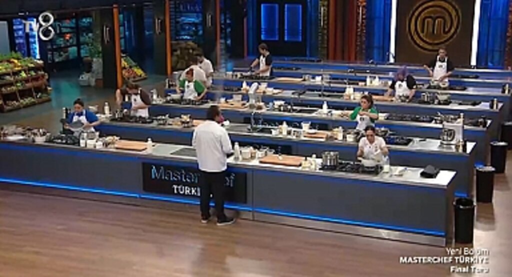 MasterChef 2024 Finalinde Profiterol Heyecanı! Evde Mükemmel Profiterol Nasıl Yapılır?
