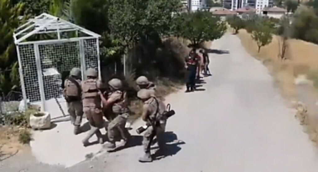 “NARKOÇELİK-31” Operasyonlarında 1 Ton 47 Kilo Uyuşturucu Ele Geçirildi
