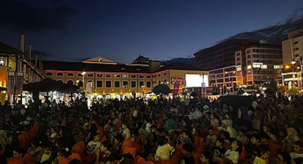 Açık Hava Sinema Günleri Samsun’da Büyük İlgi Gördü