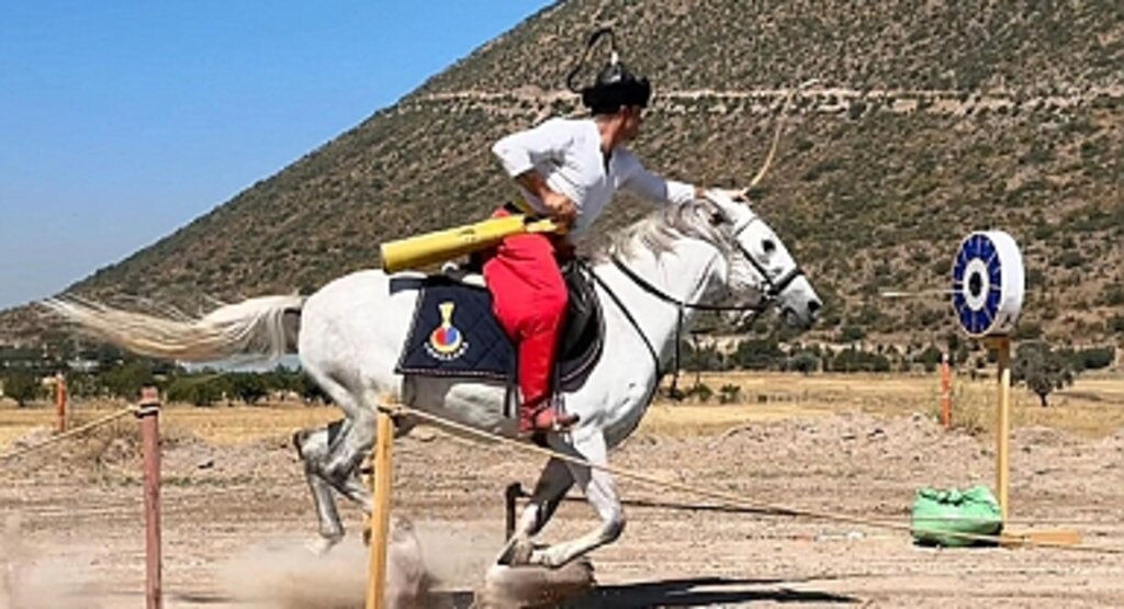 Jandarma Gücü, Atlı Okçuluk Türkiye Şampiyonası'nda Büyük Başarı Elde Etti