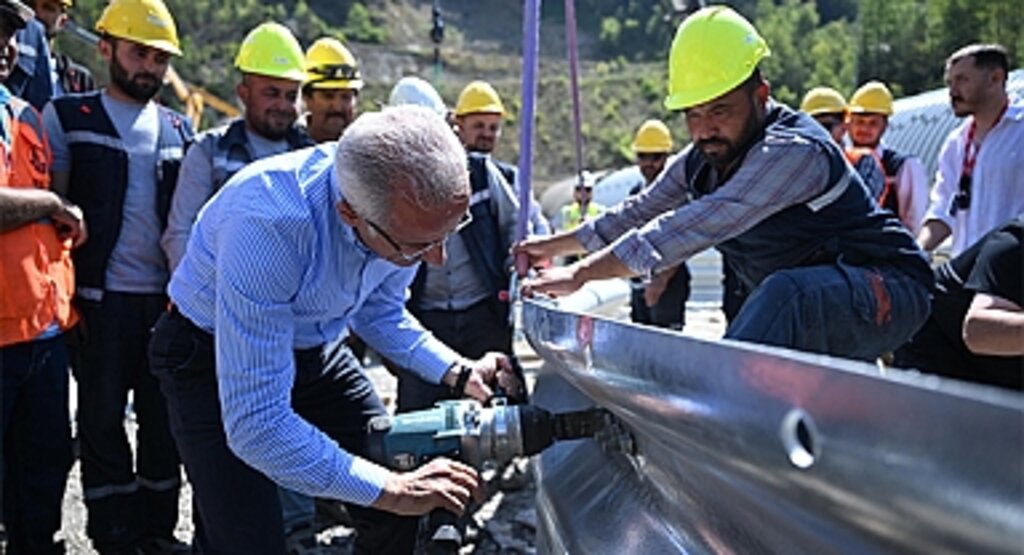 Bakan Uraloğlu: Bolu Dağı Tüneli Çalışmaları 10 Gün Önce Tamamlanacak