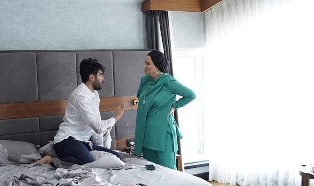 Kızılcık Şerbeti'nde Şok Gelişme! Görkem'in Üvey Annesi ve Kardeşi Ortaya Çıkıyor!