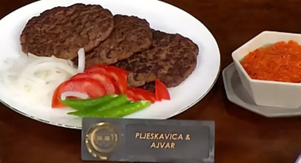 MasterChef'te Balkan Esintisi: Pljeskavica Ajvar Tarifi