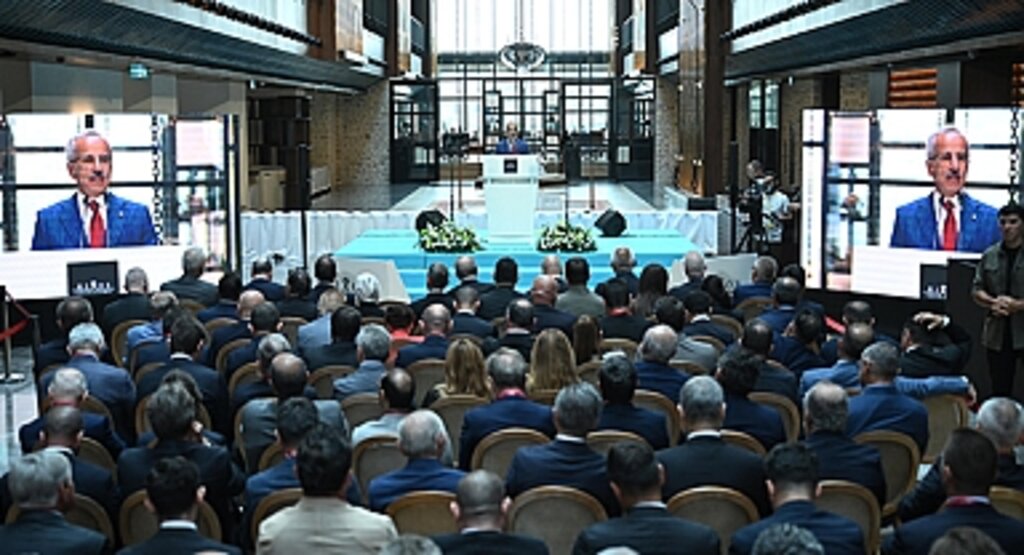 Tersane İstanbul Tarihi Dokuyu Geleceğe Taşıyor: Rixos Tersane İstanbul Açıldı