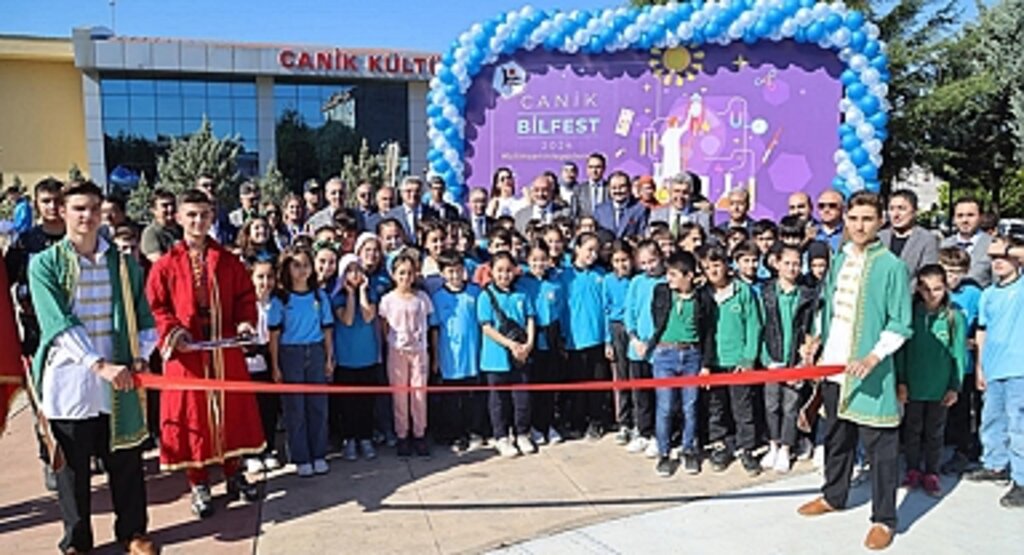 Canik Belediyesi'nden Bilim Atağı: BİLFEST 2024, Gençleri Milli Teknolojilerle Buluşturuyor