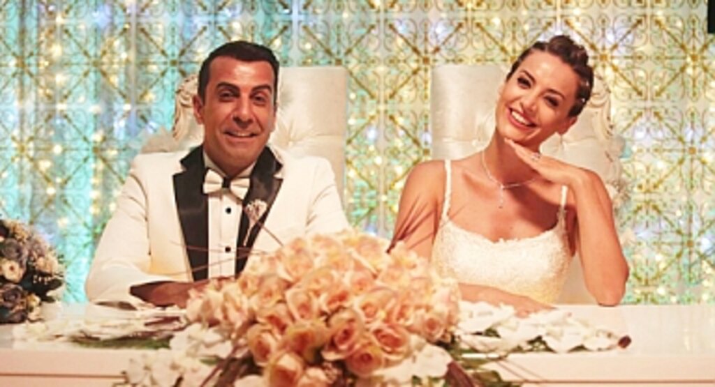 Düğüm Salonu Filmi Konusu ve Oyuncu Kadrosu: Kahkaha Dolu Bir Komedi